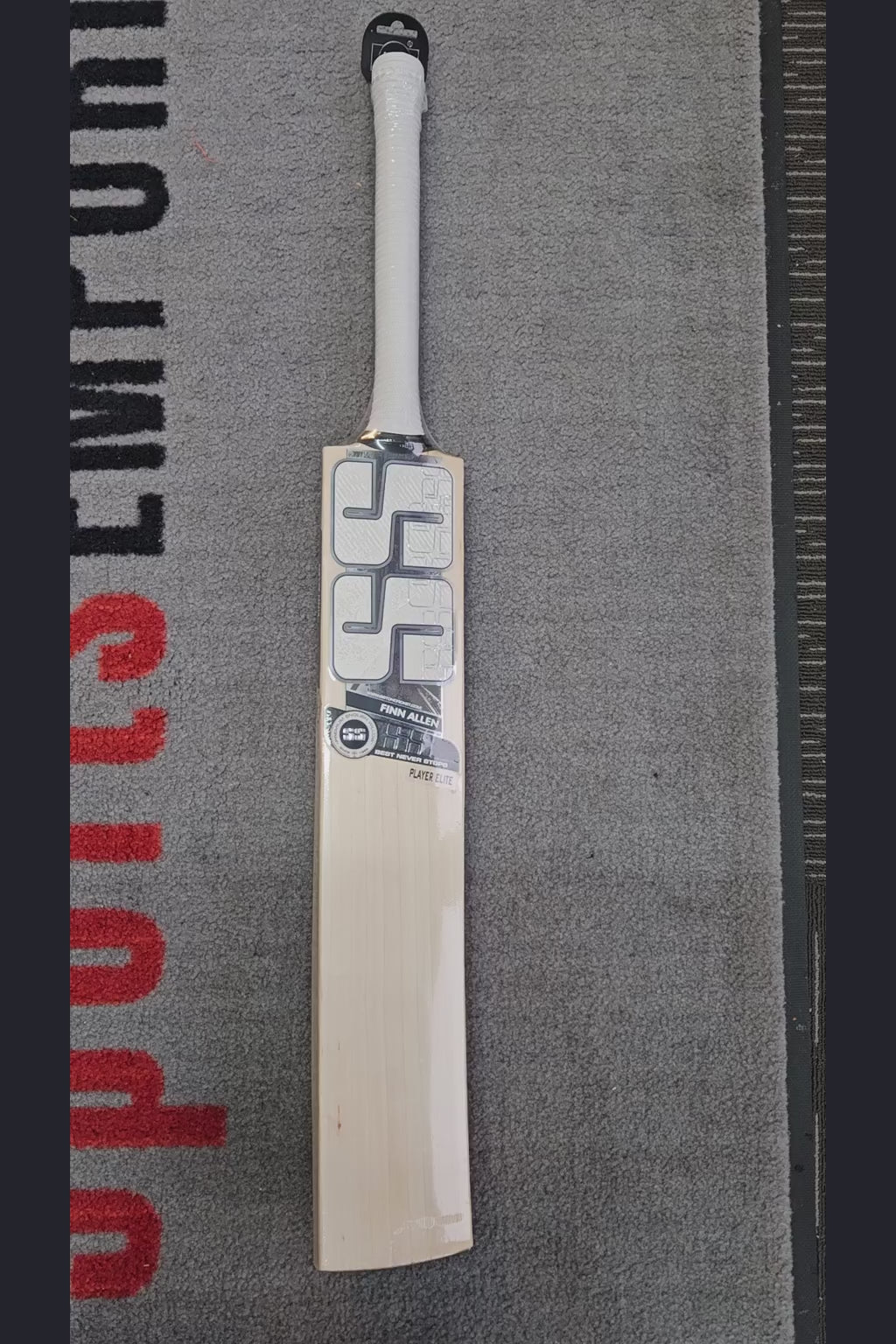 SS Ton Finn Allen Player Elite English Willow Cricket Bat - product video